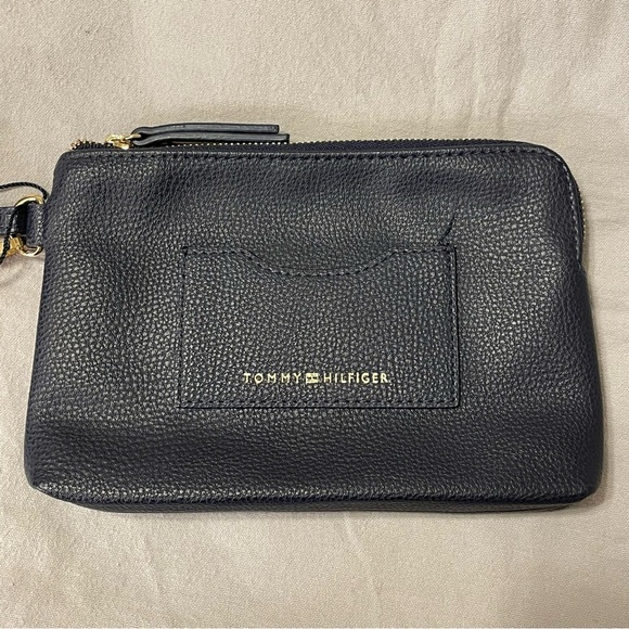 TOMMY HILFIGER Core Wristlet Pouch in Navy Blue - Picture 1 of 3